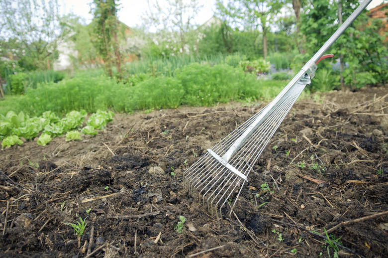 Fertilization with compost