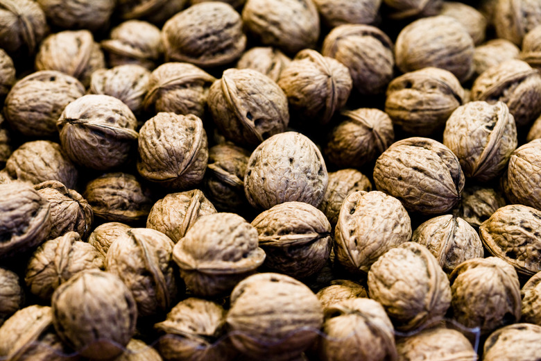 Walnuts with shells